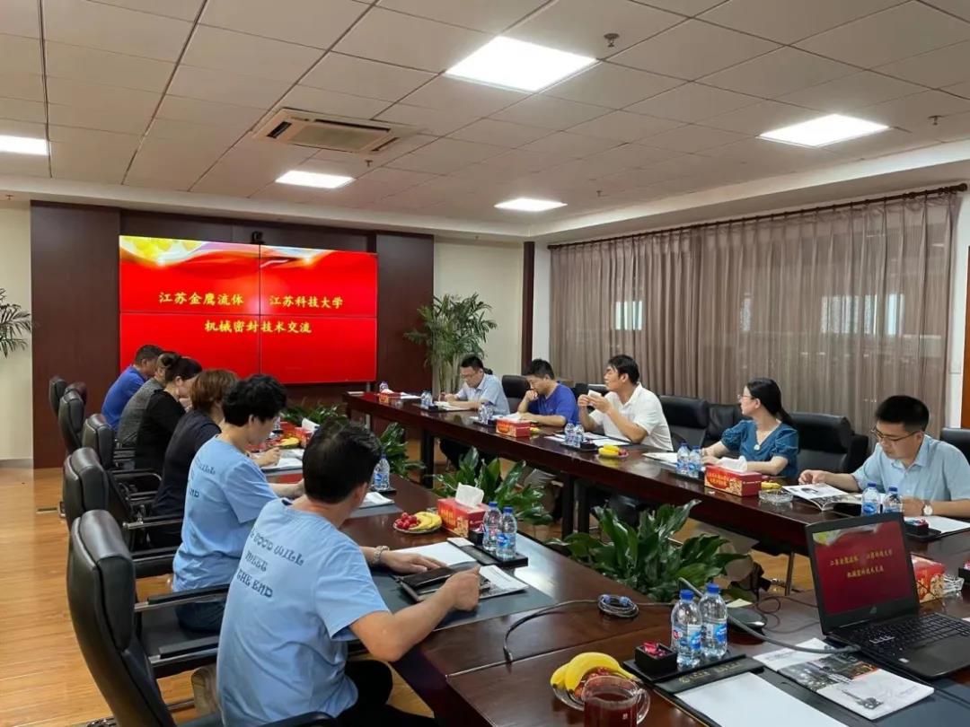 校企合作交流，共促學(xué)生成長