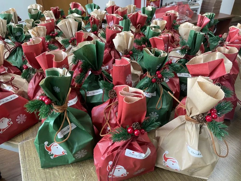 江蘇金鷹流體機械 | 喜迎圣誕福利到，金鷹關懷人心暖。